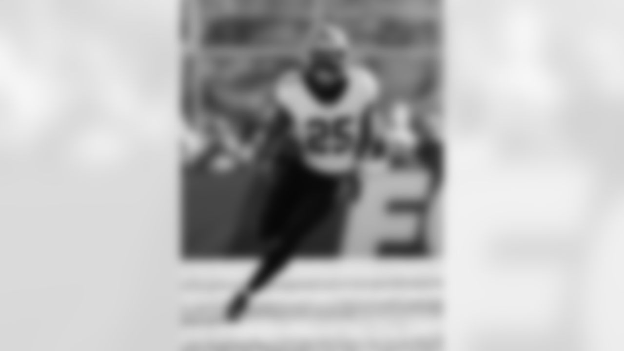 Check out the game action shots from the New Orleans Saints game against the New England Patriots in Week 5 of the 2023 NFL season\ including running back Kendre Miller (25)
