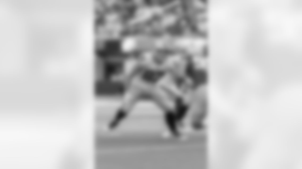 New Orleans Saints announced that they have agreed to terms with tight end Foster Moreau on Wednesday, May 10, 2023. Check out Foster in action with the Las Vegas Raiders during his NFL career.