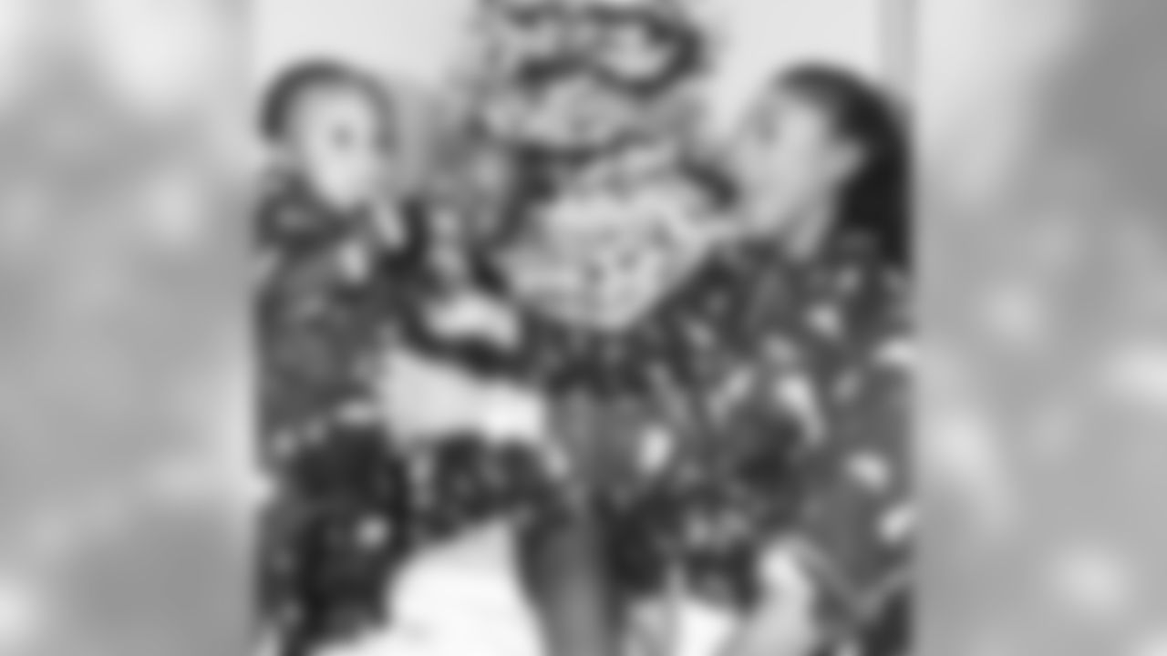 Justin Hardee Sr.: Jr's first Christmas!