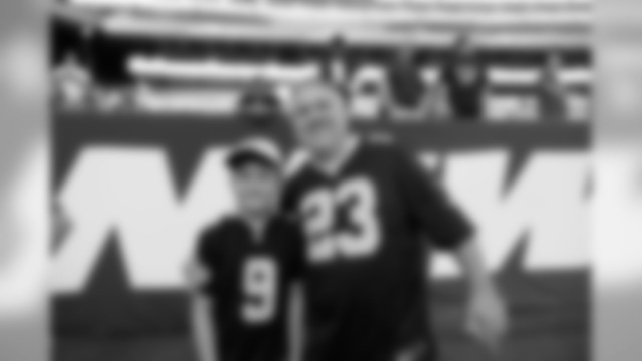 Gallery-Saints-Jets-Fans-Pre-Wk3-082419_13