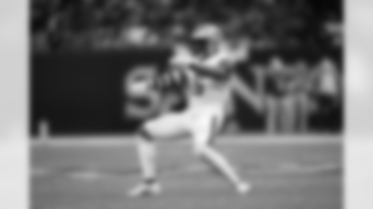 Check out photos of New Orleans Saints linebacker Kwon Alexander in action during the 2021 NFL season.