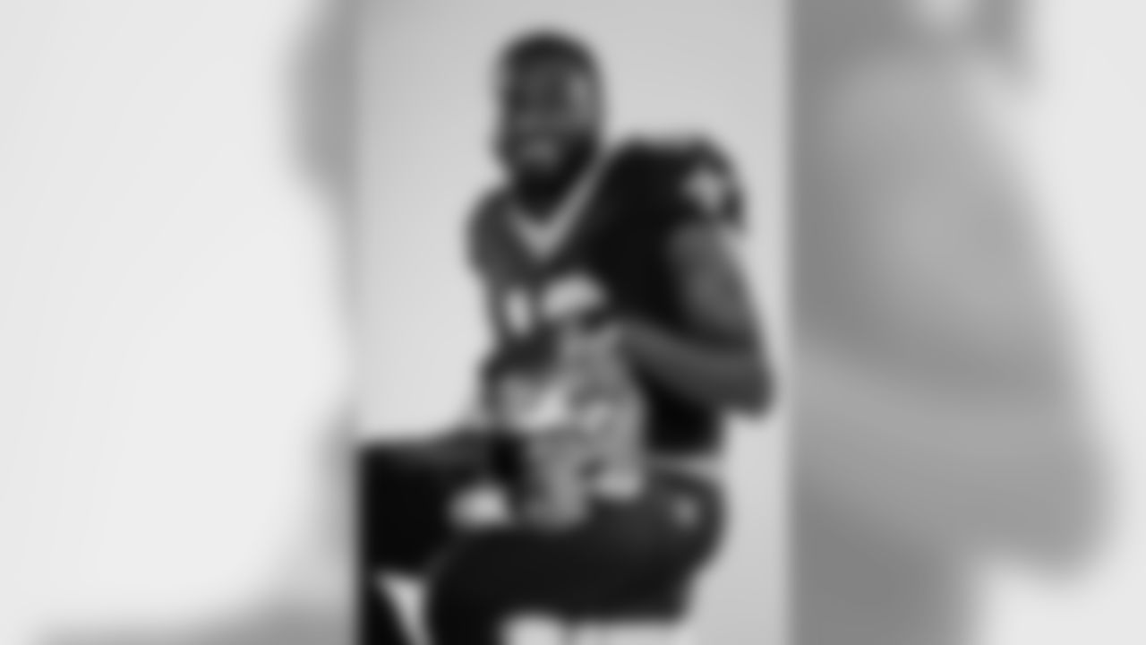 Get a look inside Saints Media Day as New Orleans players take their portraits ahead of the 2020 season.