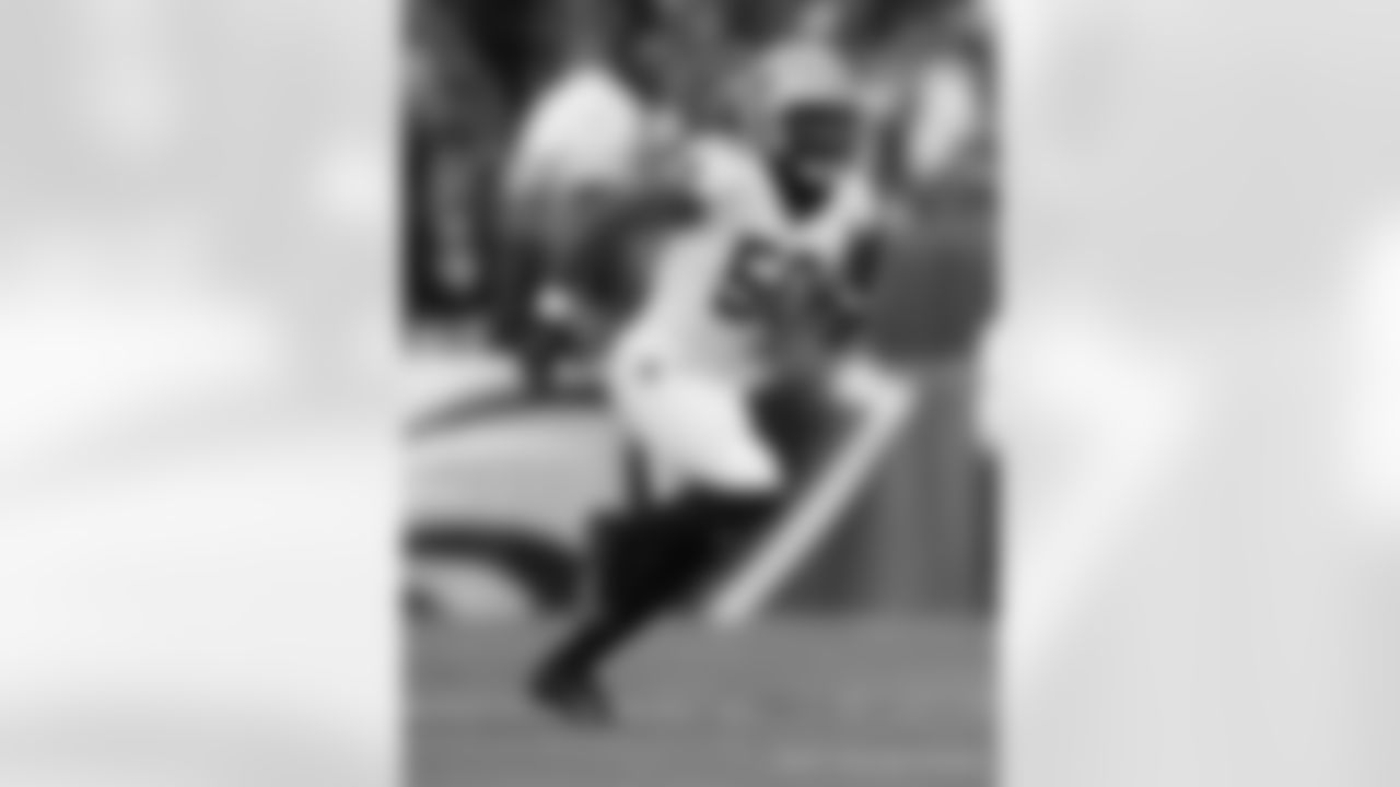 Check out the game action from the New Orleans Saints win against the Philadelphia Eagles in Week 17 of the 2022 NFL season.