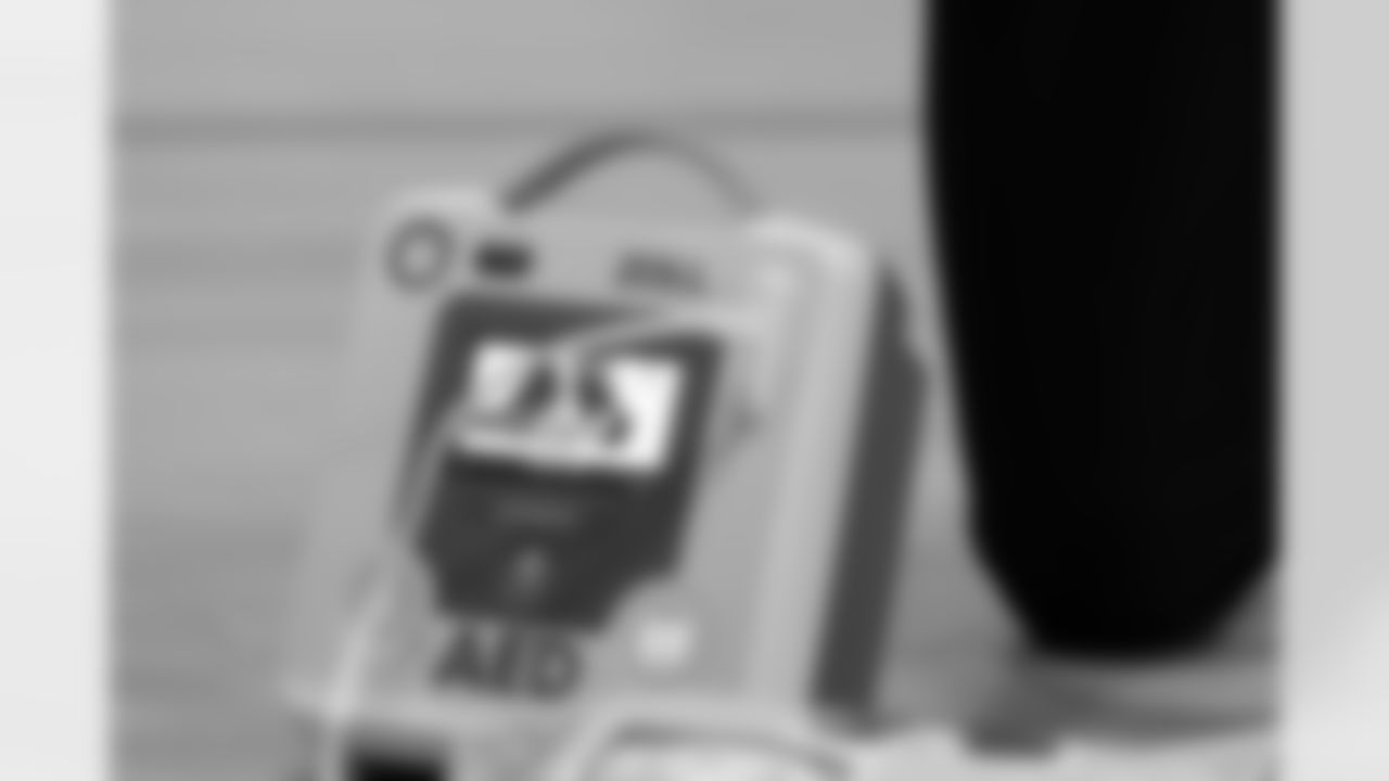 In the wake of the events involving Buffalo Bills safety Damar Hamlin, the New Orleans Saints and New Orleans Pelicans delivered automated external defibrillators (AEDs) to the Jefferson Parish Recreation Department on Friday, January 13, 2023 and conducted a training session for staff members.