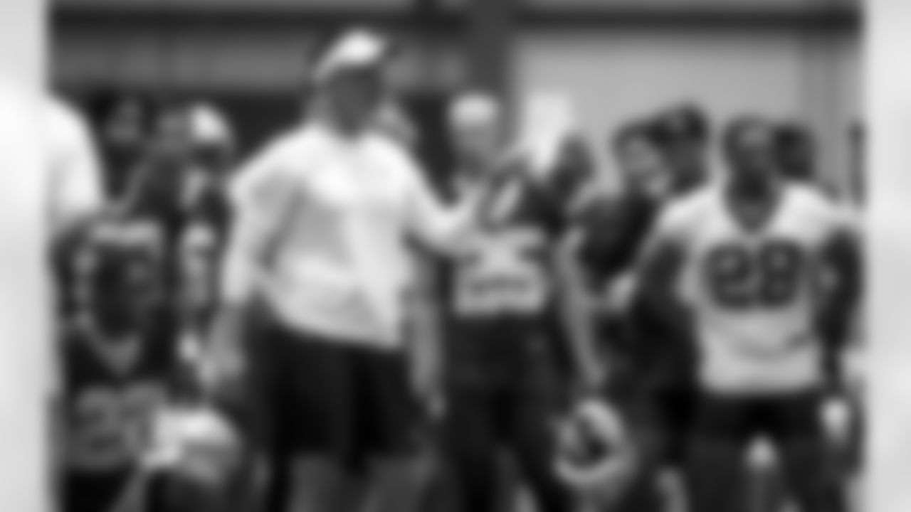 New Orleans Saints head coach Dennis Allen addresses the players at the team's 2022 OTA practices on May 25, 2022 at the Ochsner Sports Performance Center.