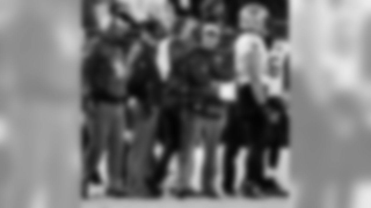 Gallery-Reg-Wk7-Saints-Ravens-Coaches-Staff-102118-013