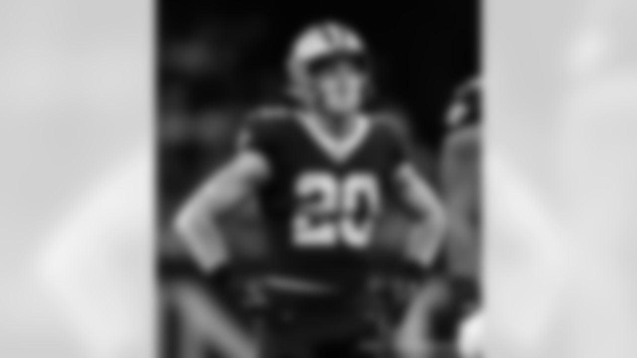 New Orleans Saints linebacker Pete Werner in action during their 2022 Week 8 game against the Las Vegas Raiders.