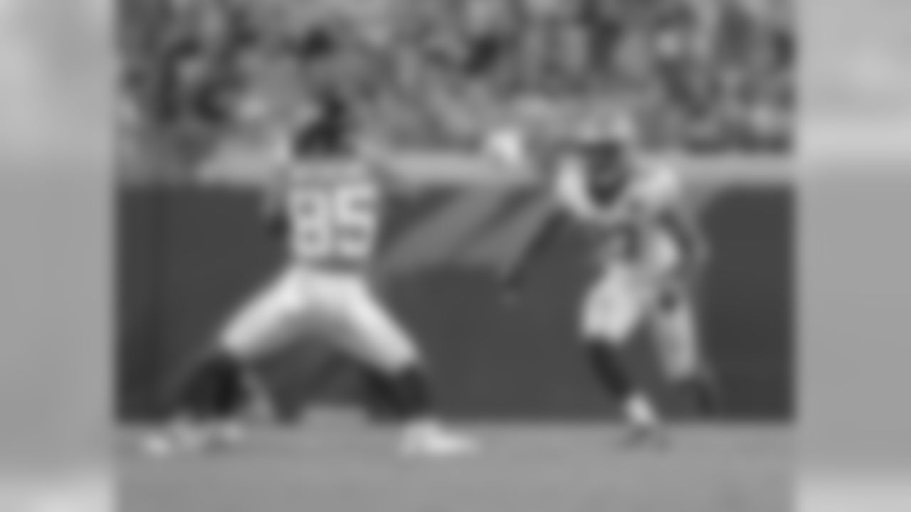 Gallery-preseason-game1-2560x14402090