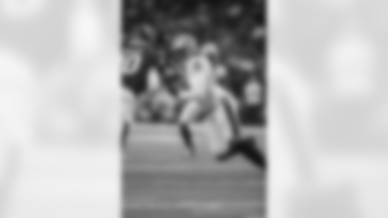 New Orleans Saints defensive end Payton Turner in action during the 2022 Preseason Week 1 game against the Houston Texans.