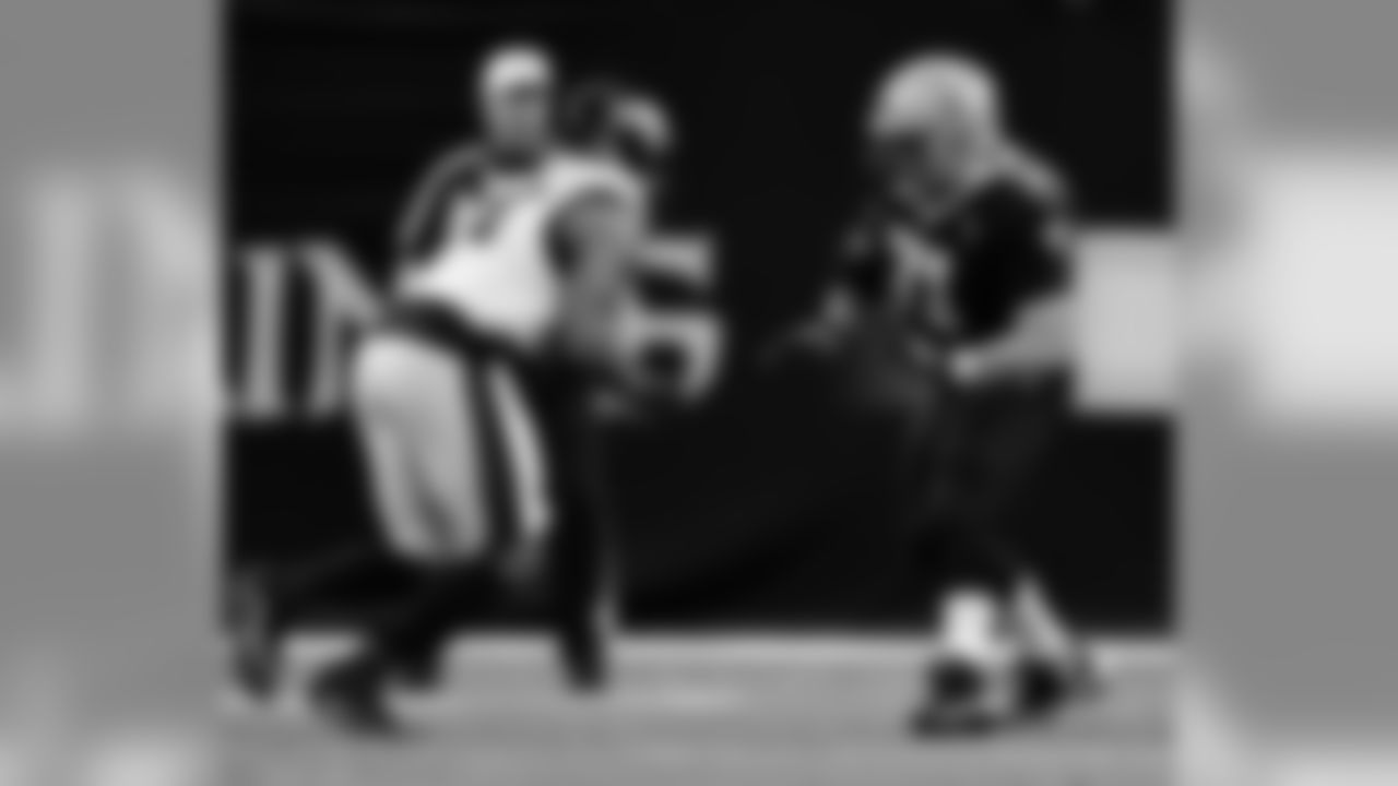 Saints 20 - Eagles 14 (W)
Divisional Game
Michael C. Hebert