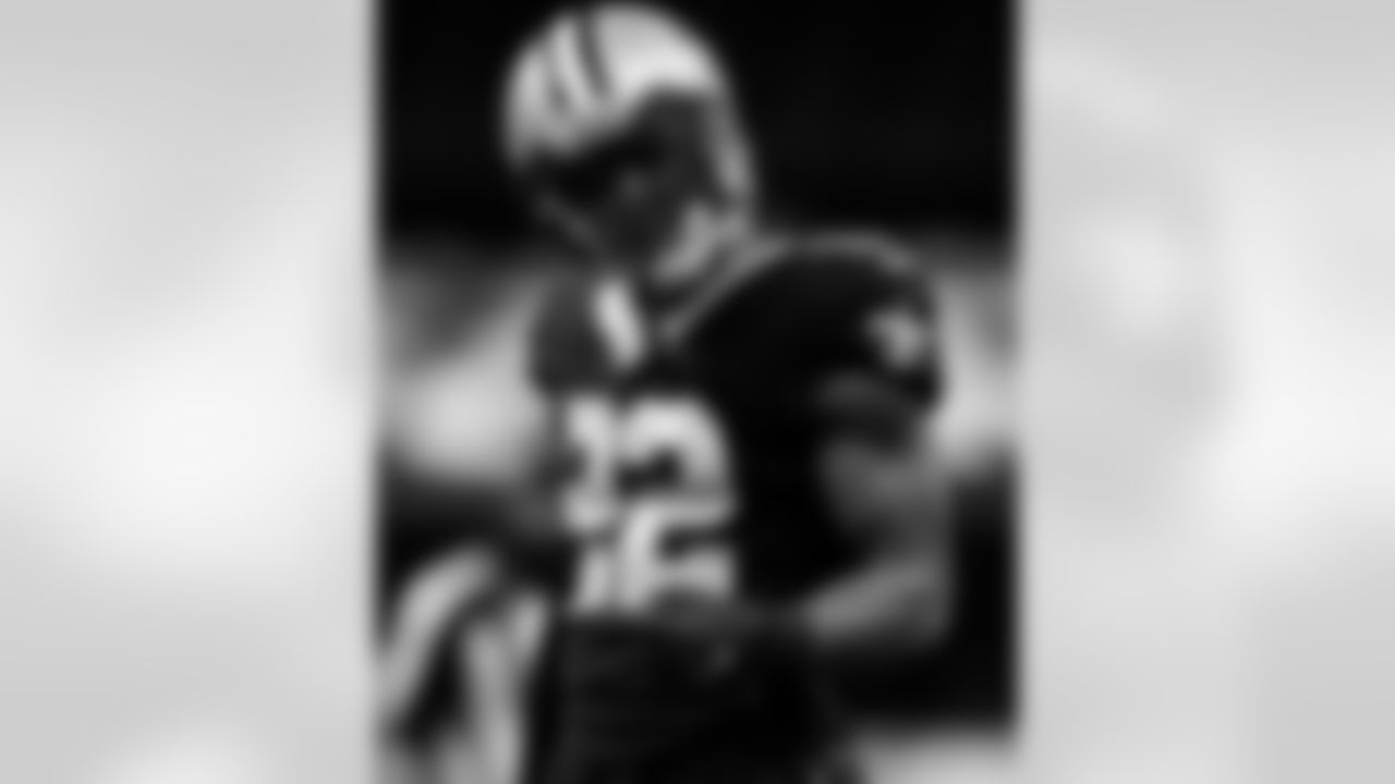 Game action photos from the New Orleans Saints vs. Los Angeles Chargers matchup in Week 5 of the 2020 NFL season.