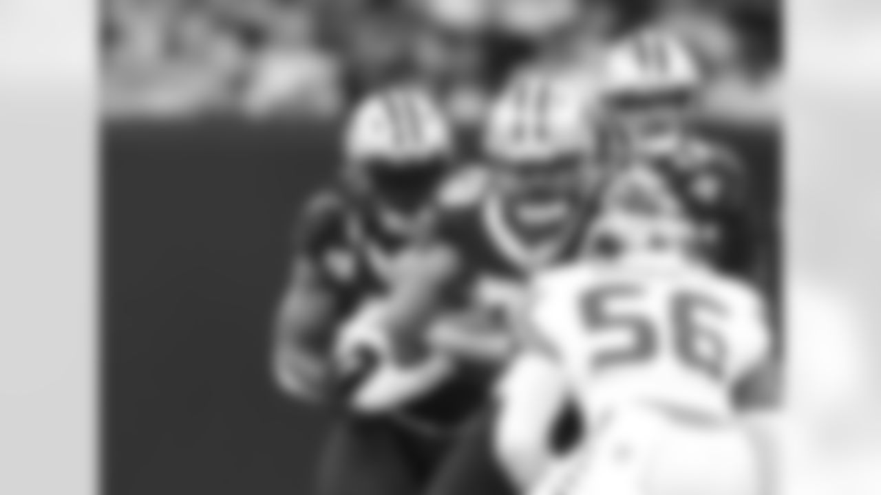 New Orleans Saints running back Alvin Kamara in action during their 2022 Week 5 game against the Seattle Seahawks.