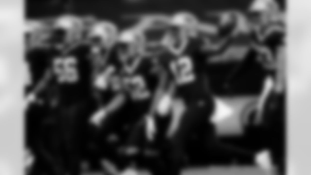 Game action photos from the New Orleans Saints vs. San Francisco 49ers matchup in Week 10 of the 2020 NFL season.