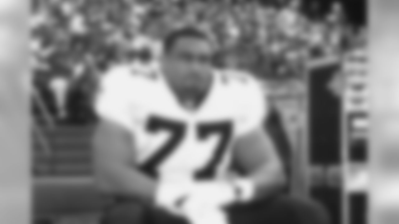 We look back at Pro Football Hall of Fame player Willie Roaf's years in uniform with the New Orleans Saints.