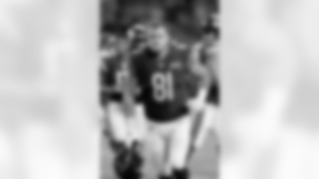 New Orleans Saints announced that they have agreed to terms with free agent tight end J.P Holtz on Monday, April 4, 2022. Check out J.P. in action with the Chicago Bears during his career.