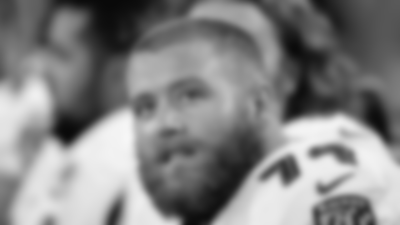 Take a look at the newest addition to the New Orleans Saints roster, offensive linemen James Hurst.