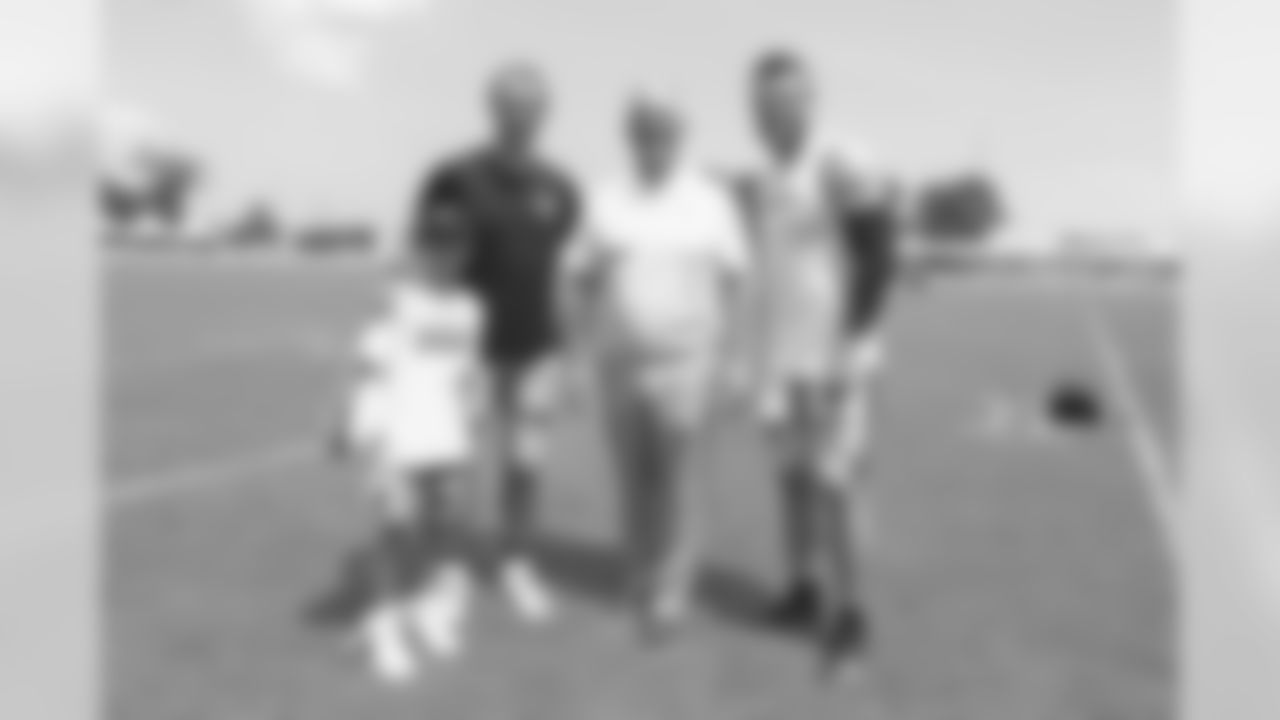 Gallery-John-Bel-Edwards-2660-1440-0391