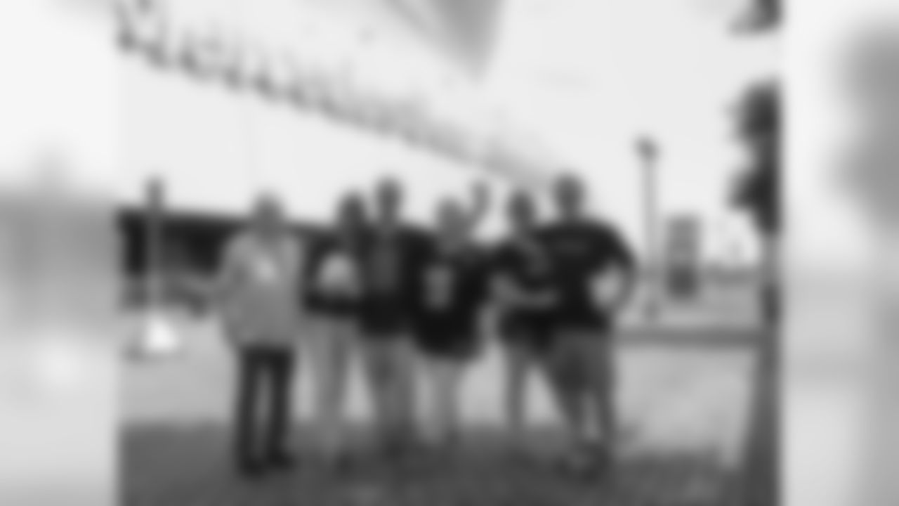 Gallery-Champion-Square-Gameday-2560x1440-20190807_0339