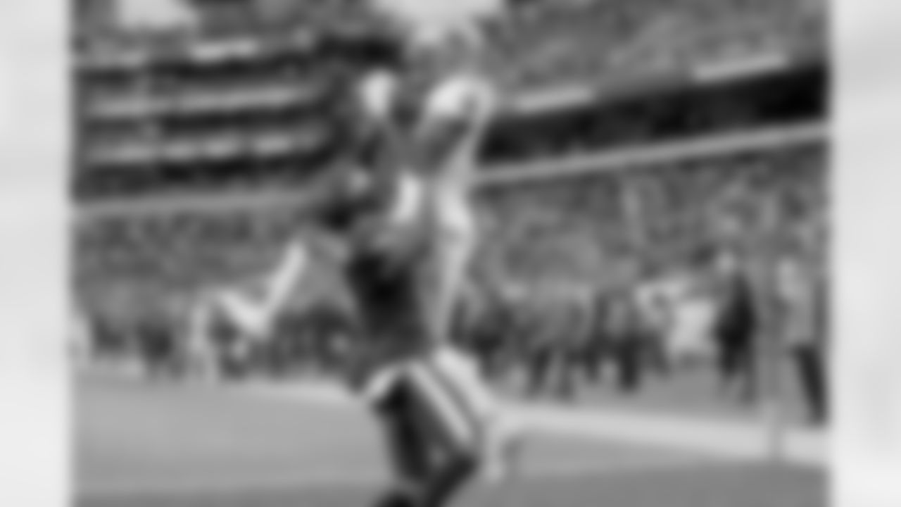 New Orleans Saints take on the Philadelphia Eagles on the road in Week 11 on November 21, 2021.