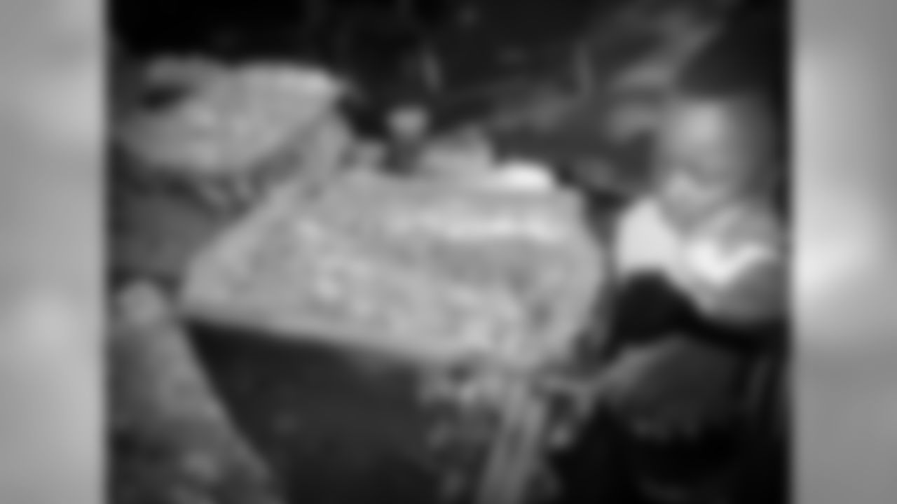 Gallery-Fans-2560-1440-0135