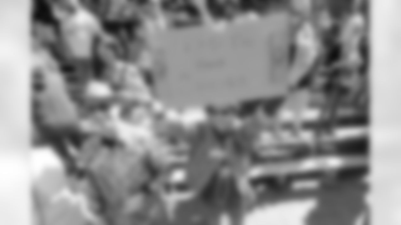 Gallery-Mrs-B-Mardi-Gras-030222-0011