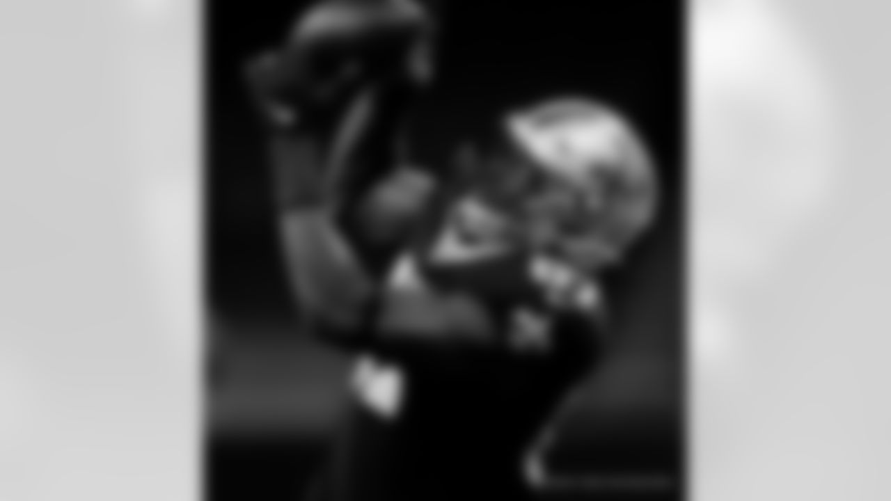 Check out photos of New Orleans Saints tight end Jared Cook in action during the 2020 NFL season.