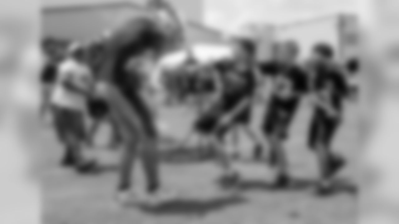 Gallery_TrainingCamp_QBChallenge_08031979