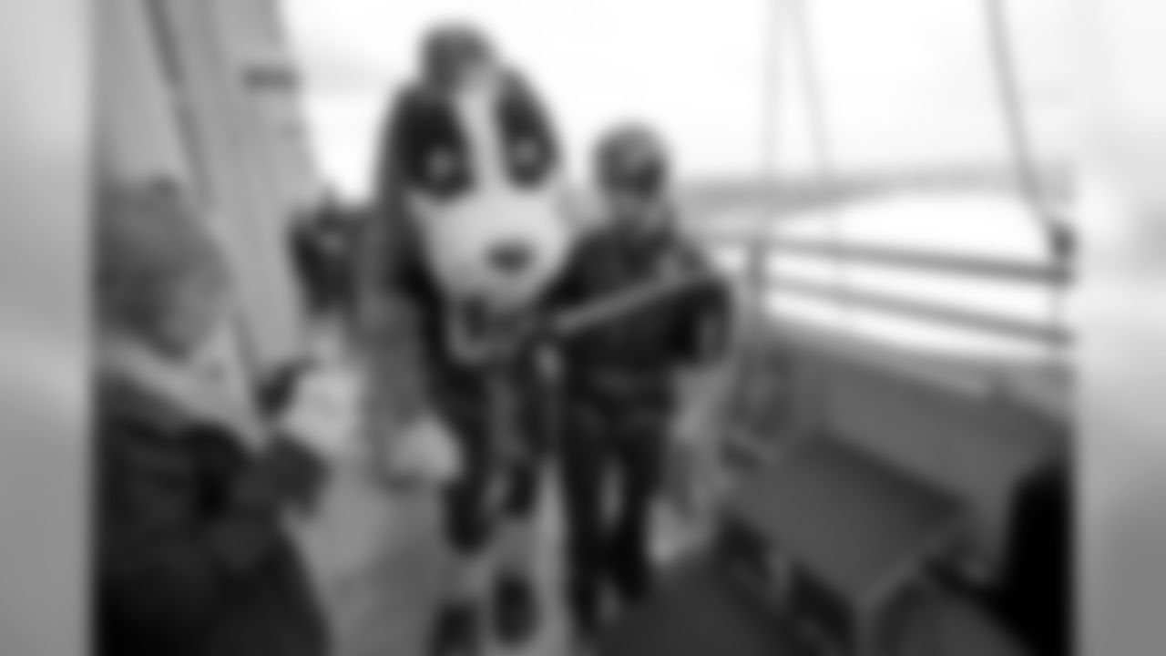 New Orleans Saints mascot Gumbo propelled down the side of Benson Tower on December 6 as part of a fundraiser for the Special Olympics.