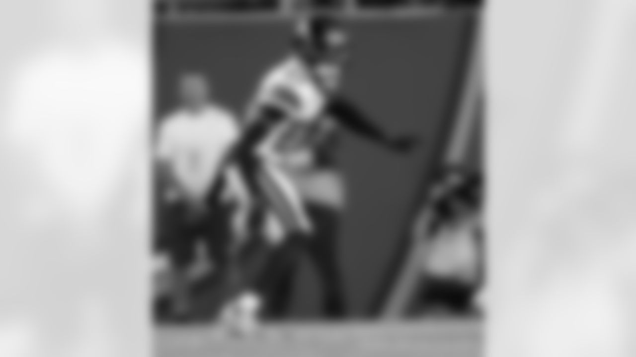 New Orleans Saints players in action during their 2022 Week 13 game against the Tampa Bay Buccaneers.