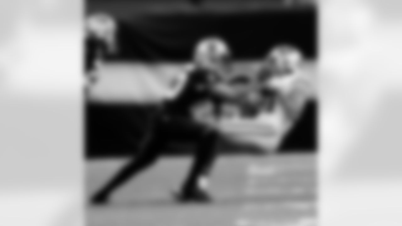 Game action photos from the New Orleans Saints vs. San Francisco 49ers matchup in Week 10 of the 2020 NFL season.