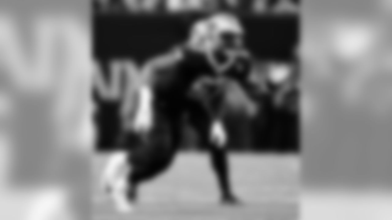 Saints 20 - Eagles 14 (W)
Divisional Game
Michael C. Hebert