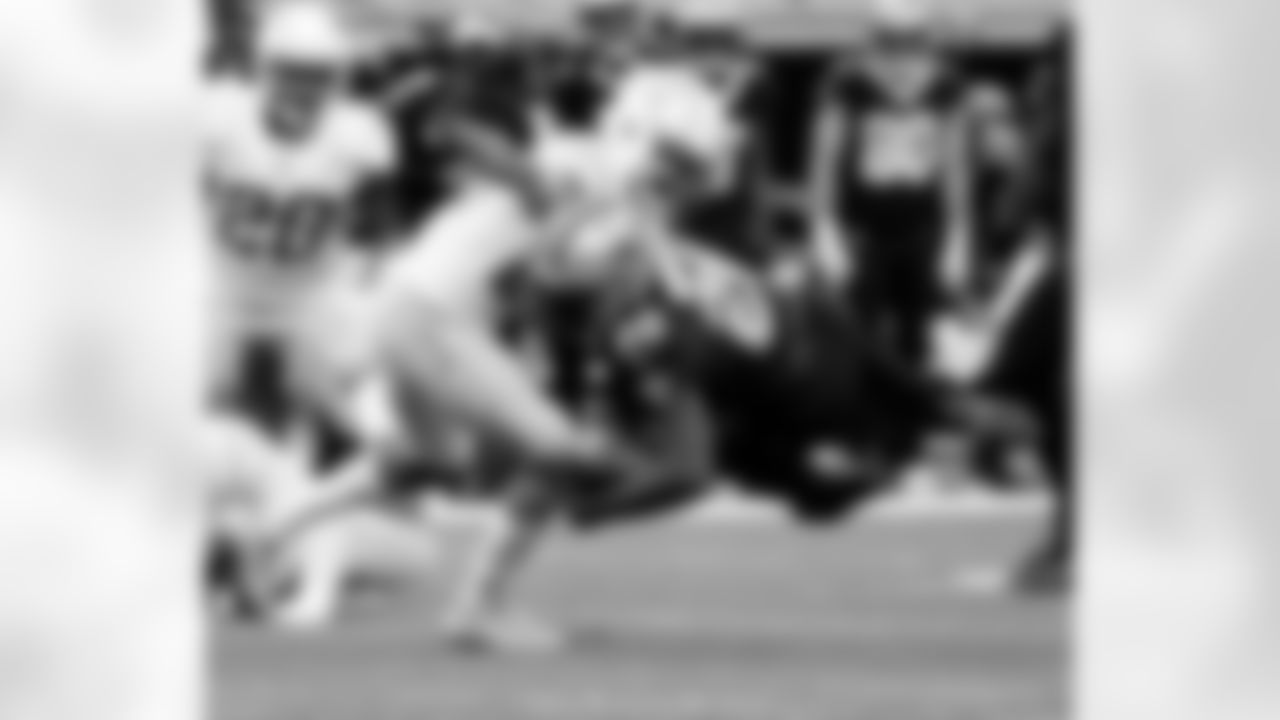 Game action photos from the New Orleans Saints vs. Los Angeles Chargers matchup in Week 5 of the 2020 NFL season.