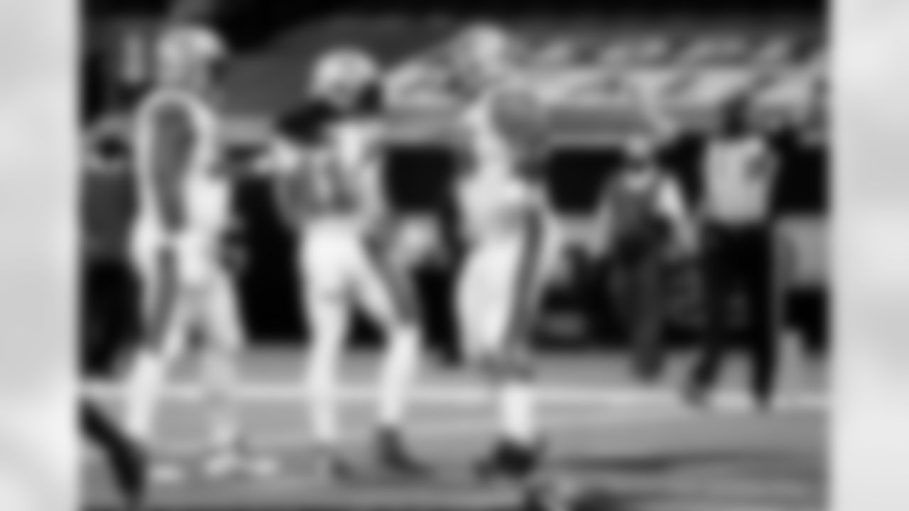 Game action photos from the New Orleans Saints vs. Minnesota Vikings matchup on Christmas Day in Week 16 of the 2020 NFL season.