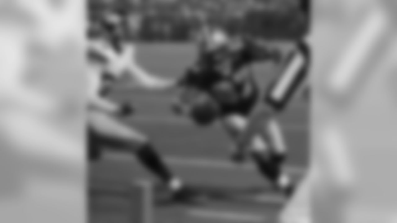 Saints vs Giants Historical Photo Gallery
