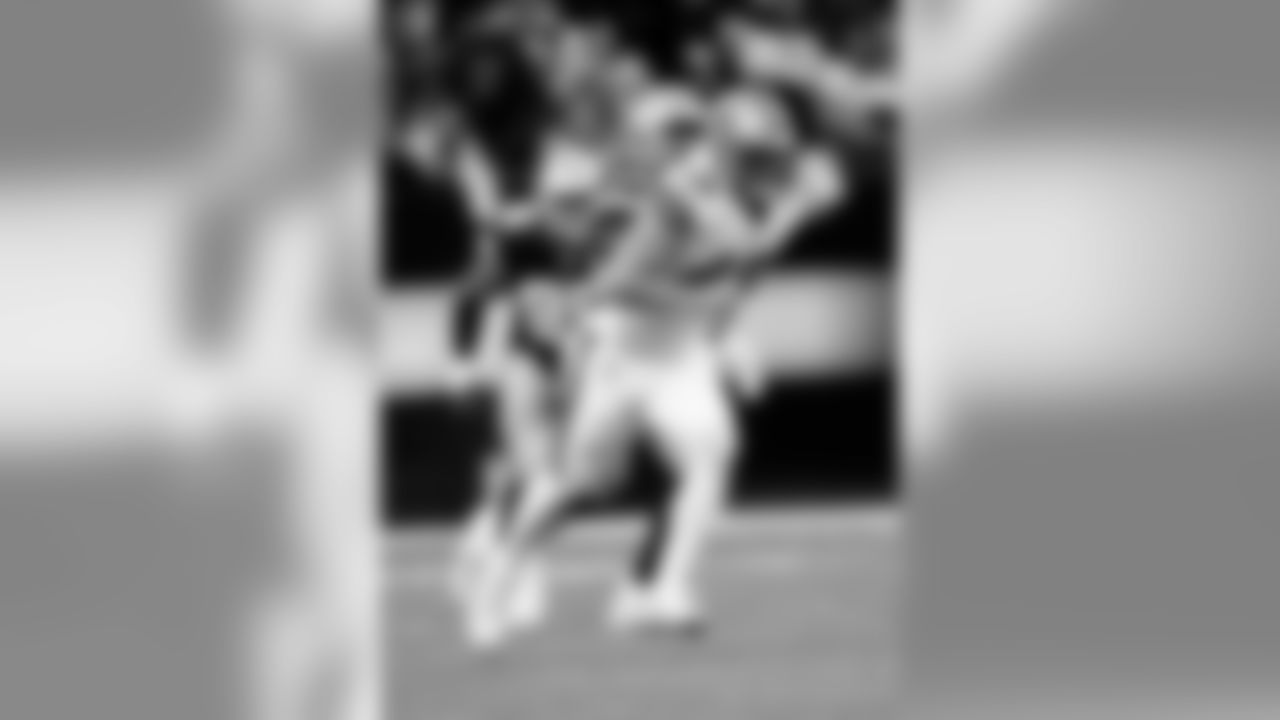 Check out the best action shots from the Saints in Week 4 as they host the Dallas Cowboys at the Mercedes-Benz Superdome.