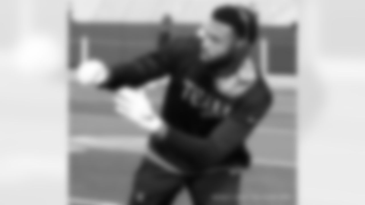 Check out the pregame warm-ups from the New Orleans Saints game against the Green Bay Packers in Week 3 of the 2023 NFL season.