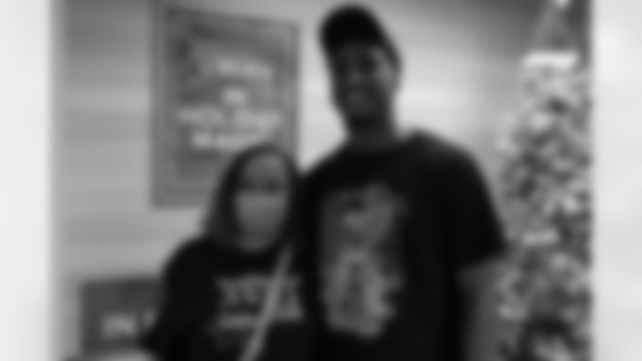 New Orleans Saints wide receiver Michael Thomas's held an event Thursday, December 9, 2022, with Pay Away Layaway in which they helped 15 families at the Belle Chasse Navy Exchange.