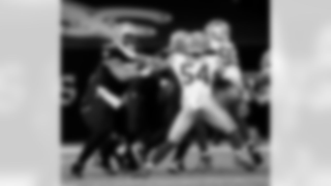 Game action photos from the New Orleans Saints vs. San Francisco 49ers matchup in Week 10 of the 2020 NFL season.