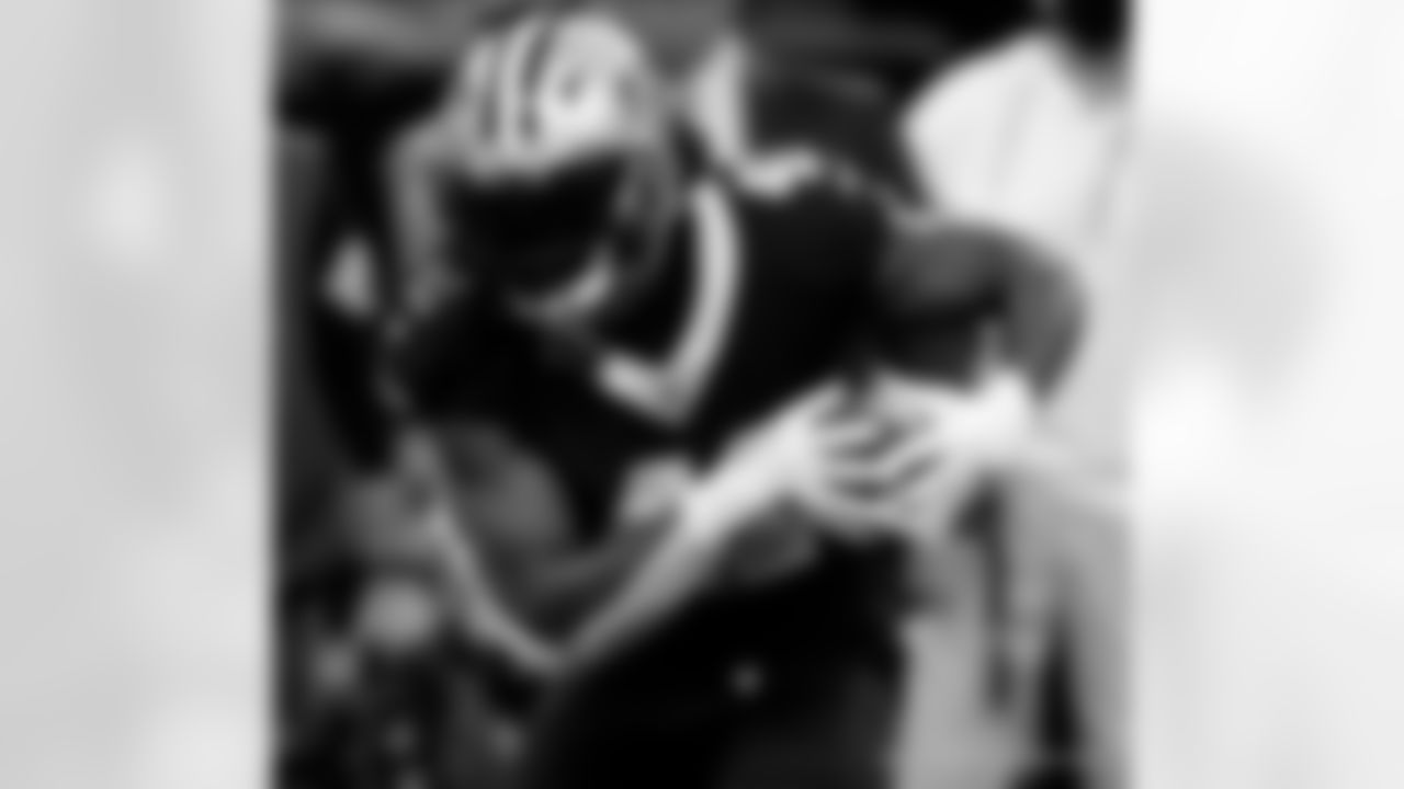 Check out photos of New Orleans Saints running back Alvin Kamara in action during the 2020 NFL season.