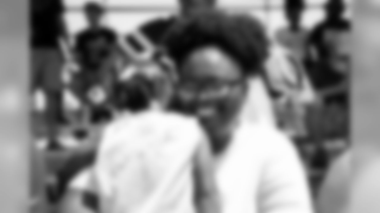 Gallery_TrainingCamp_Fans_080319115