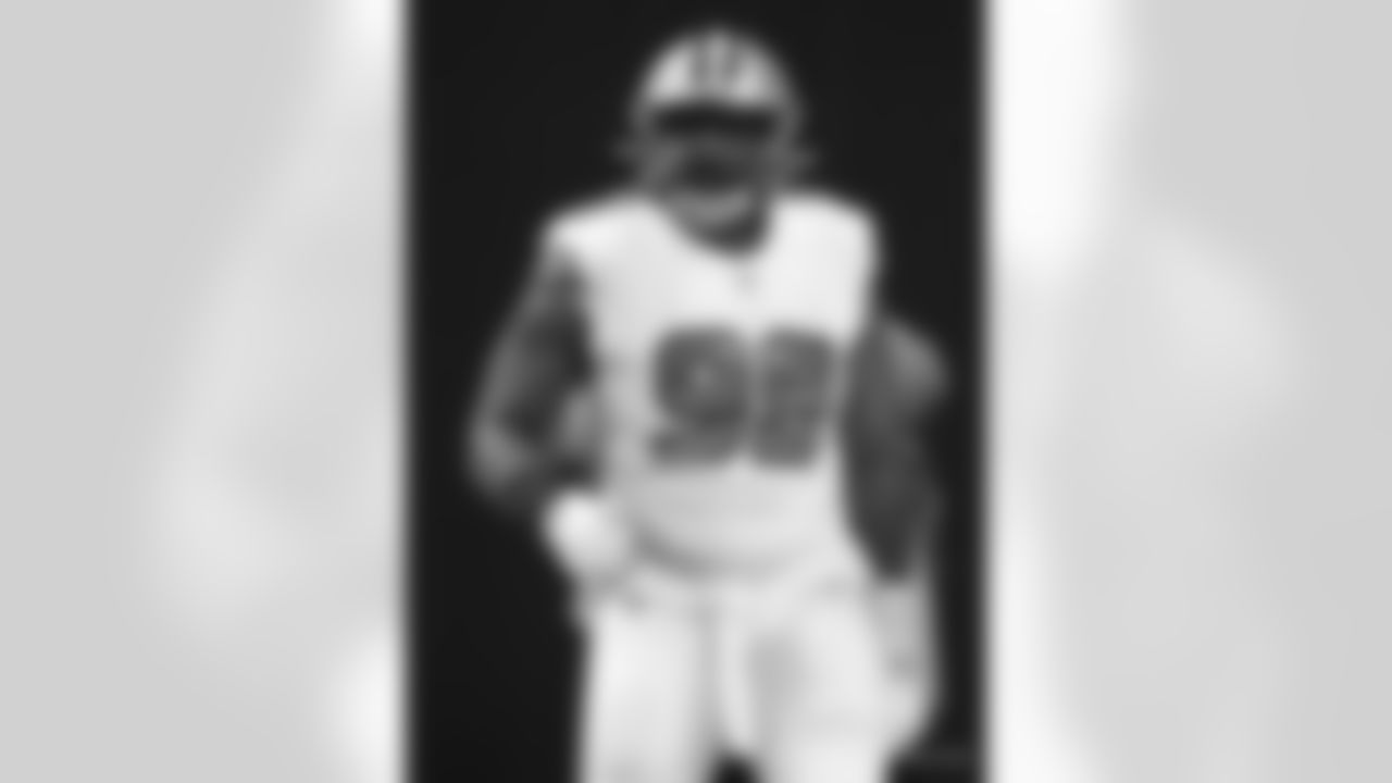 New Orleans Saints players and coaches prepare to take on the Tampa Bay Buccaneers in Week 8 of the 2021 NFL season.