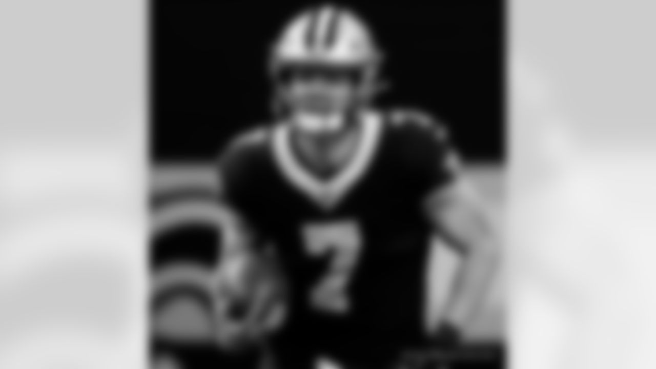 Pregame photos from the New Orleans Saints playing host to the San Francisco 49ers in Week 10 of the 2020 NFL season.