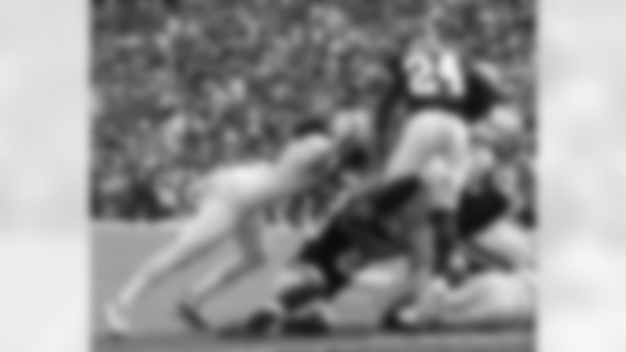 The New Orleans Saints take on the Washington Football Team in Week 5 of the 2021 NFL season on October 10, 2021.