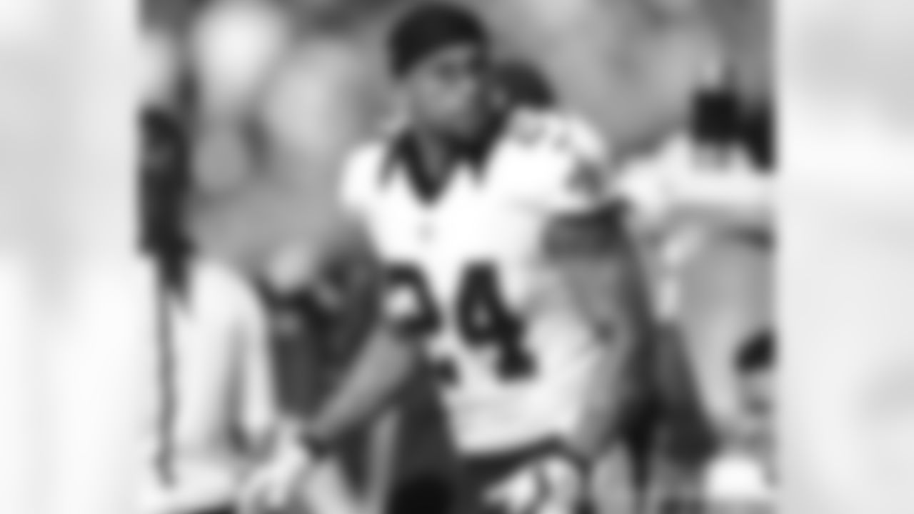 24 CB Kyle Wilson