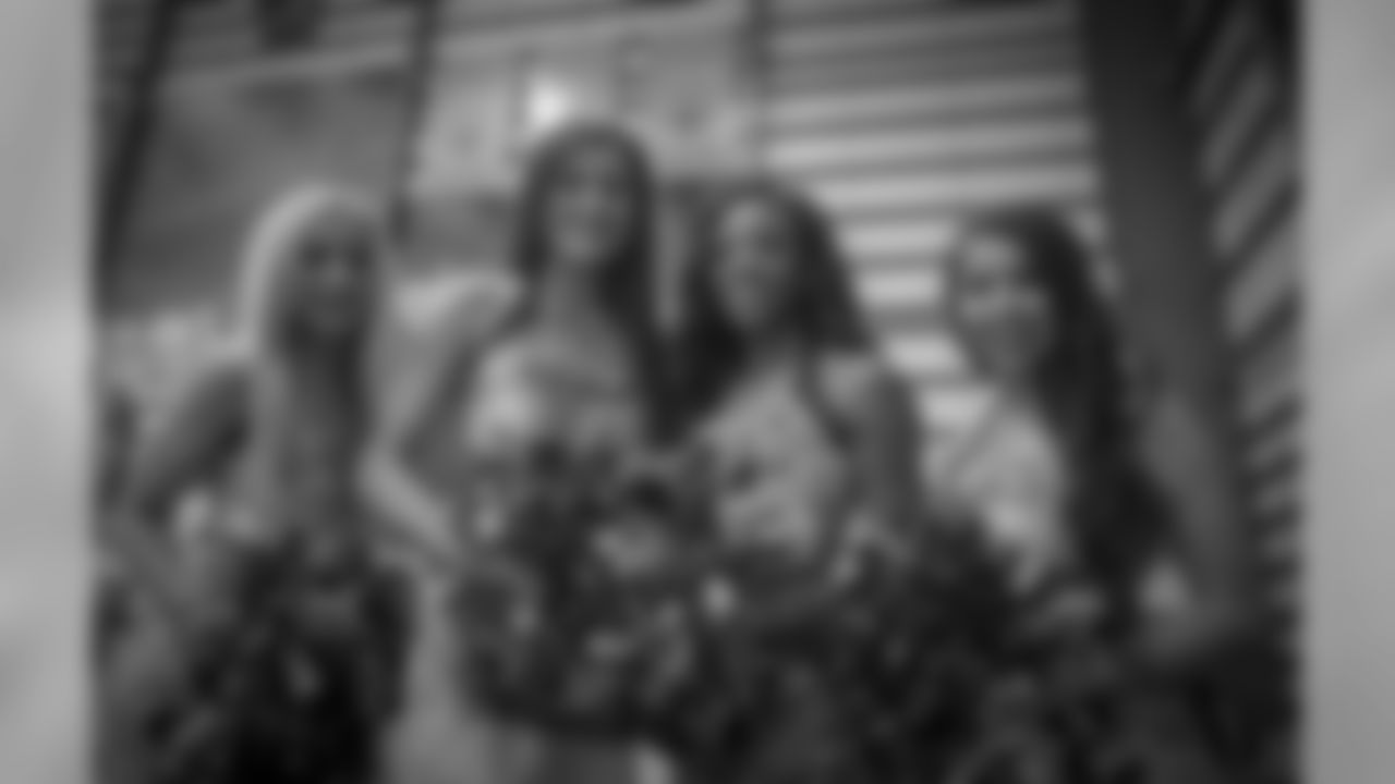 Gallery_Faces_Saintsations_Bekah010419_03