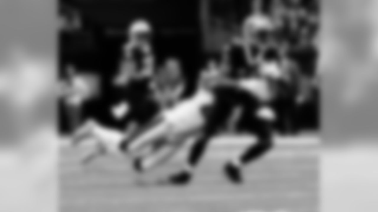 Saints 20 - Eagles 14 (W)
Divisional Game
Michael C. Hebert
