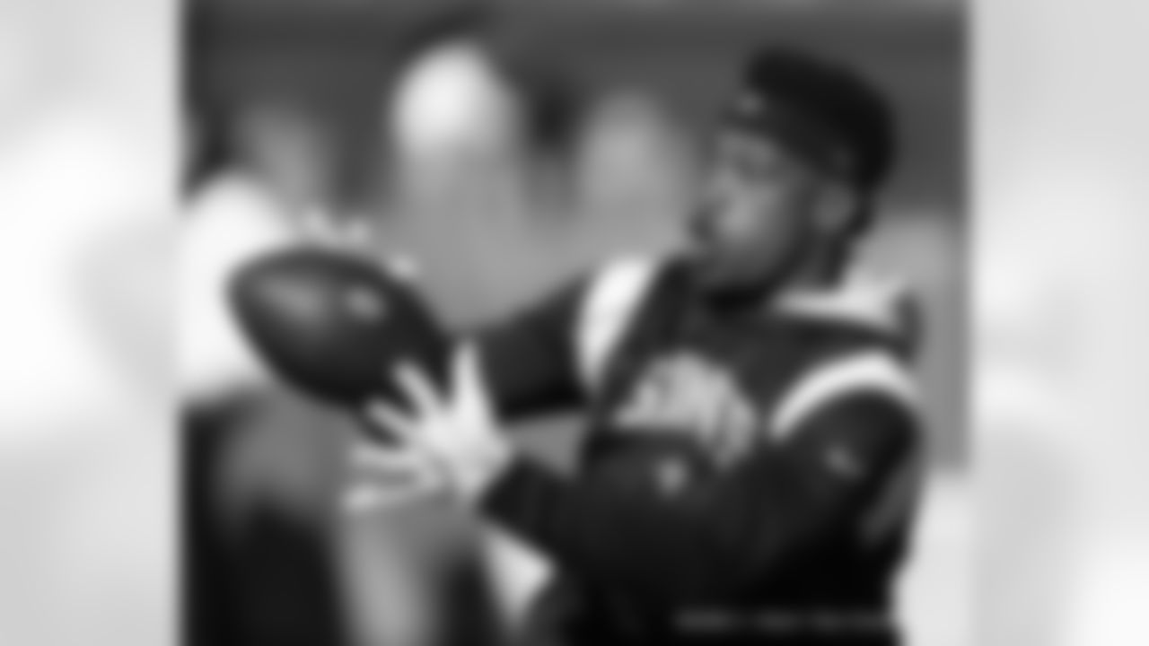 Check out the pregame warmups from the New Orleans Saints ahead of their game against the Philadelphia Eagles in Week 17 of the 2022 NFL season.
