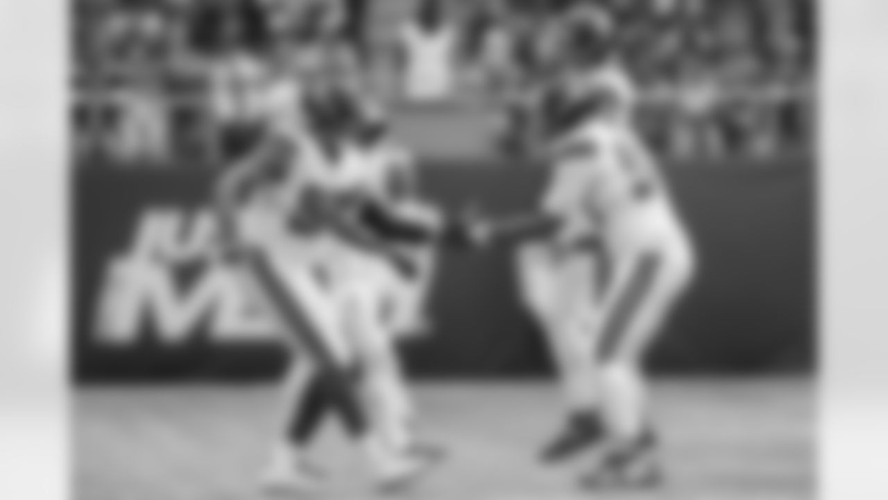 Check out photos of New Orleans Saints defensive end Marcus Davenport in action throughout the 2022 season.