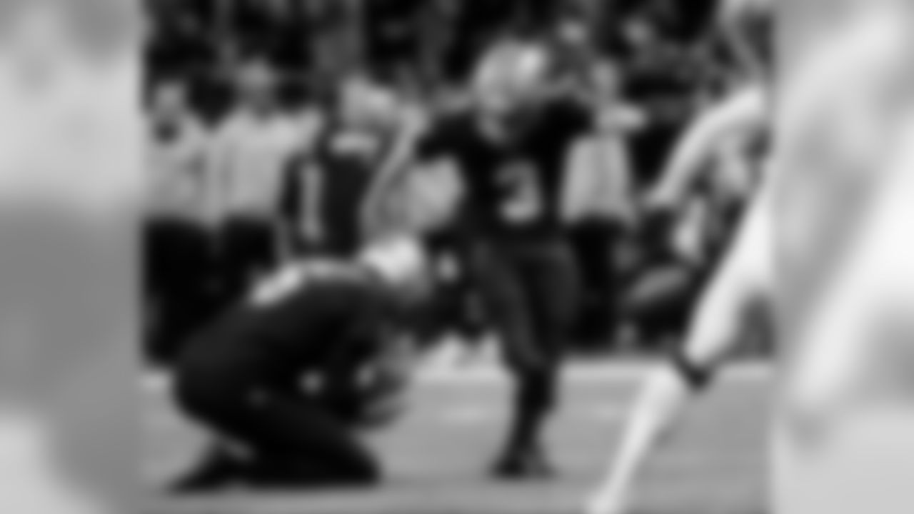 Check out photos of the on-field action between the New Orleans Saints and Atlanta Falcons in Week 10 of the 2019 NFL season.