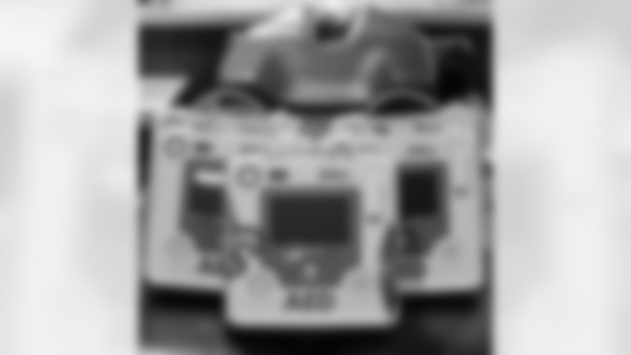 In the wake of the events involving Buffalo Bills safety Damar Hamlin, the New Orleans Saints and New Orleans Pelicans delivered automated external defibrillators (AEDs) to the Jefferson Parish Recreation Department on Friday, January 13, 2023 and conducted a training session for staff members.